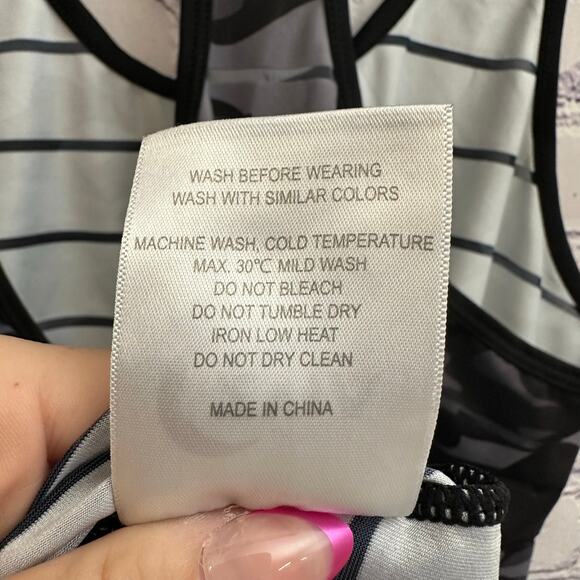 Zyia Active Black Camouflage Racerback Tank Top Sz Small Workout Gym Sheer Camo - Picture 7 of 7